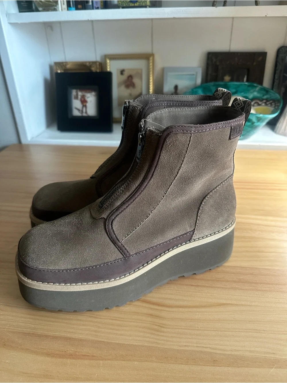 UGG Cityfunc Zip Water-Resistant Platform Bootie 8.5